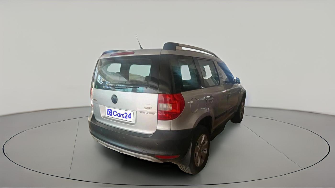 2011 Skoda Yeti AMBITION 2.0 TDI CR 4X2, Diesel, Manual, 1,56,249 km, exterior
