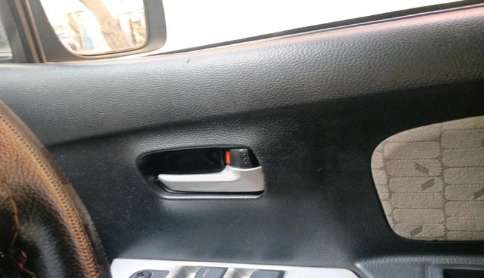 2016 Maruti Wagon R 1.0 VXI AMT, Petrol, Automatic, 79,914 km, interior