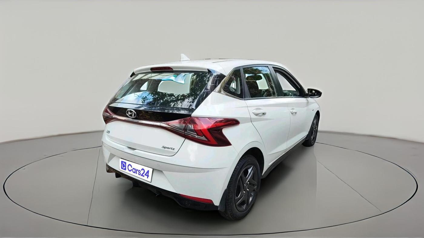 2022 Hyundai NEW I20 SPORTZ 1.2 AT, Petrol, Automatic, 13,027 km, exterior