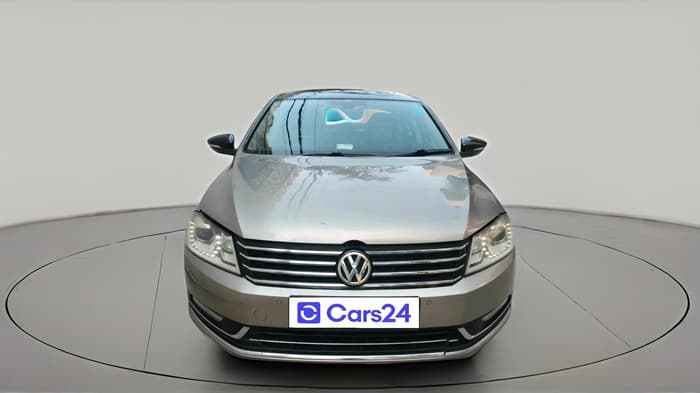 2012 Volkswagen Passat HIGHLINE DSG, Diesel, Automatic, 1,75,644 km, exterior