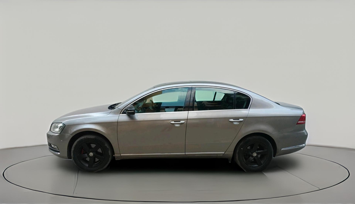 2012 Volkswagen Passat HIGHLINE DSG, Diesel, Automatic, 1,75,644 km, exterior