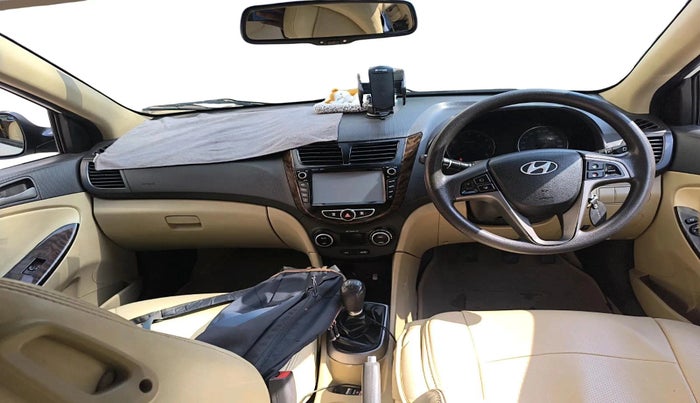 2016 Hyundai Verna 1.6 VTVT SX, Petrol, Manual, 1,07,688 km, interior