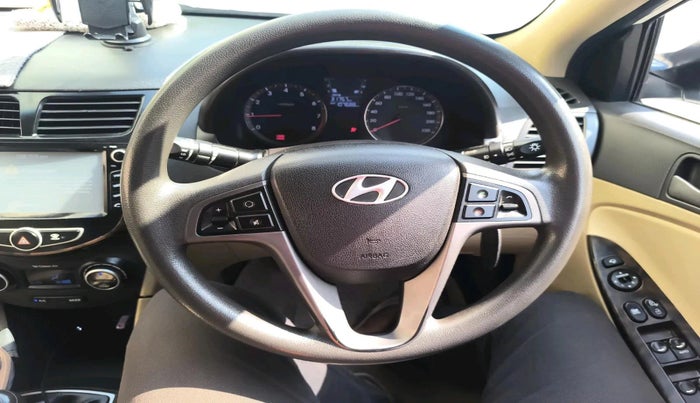 2016 Hyundai Verna 1.6 VTVT SX, Petrol, Manual, 1,07,688 km, interior