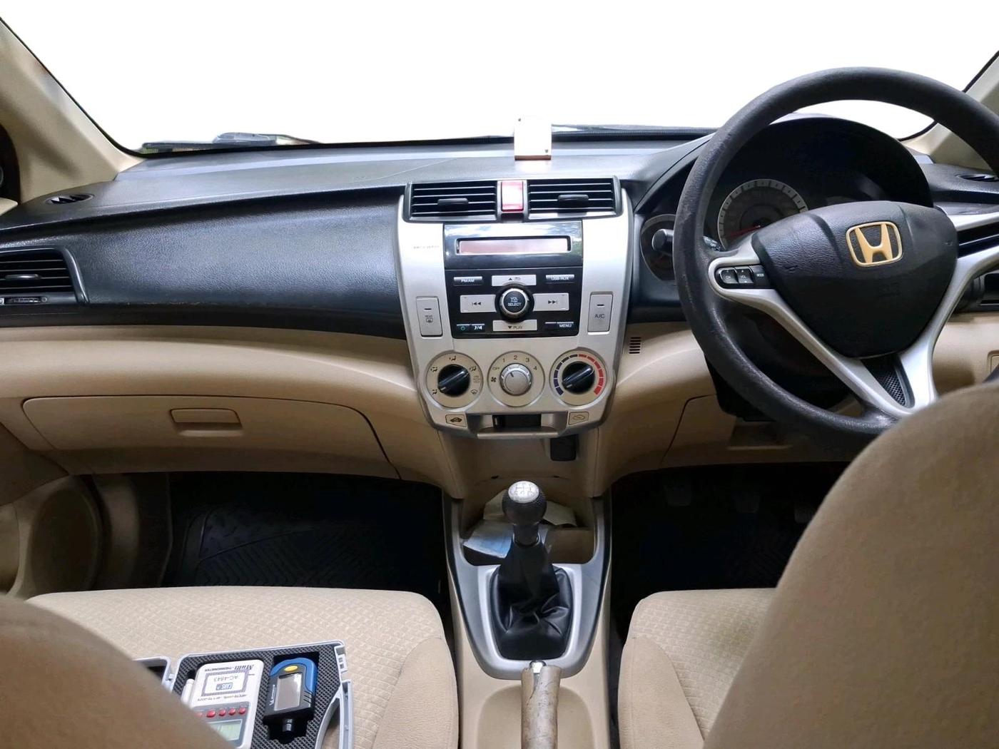 2010 Honda City 1.5L I-VTEC V MT, Petrol, Manual, 1,66,379 km, interior
