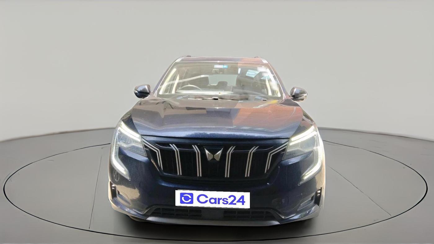 2022 Mahindra XUV700 AX 5 P AT 5 STR, Petrol, Automatic, 30,600 km, exterior