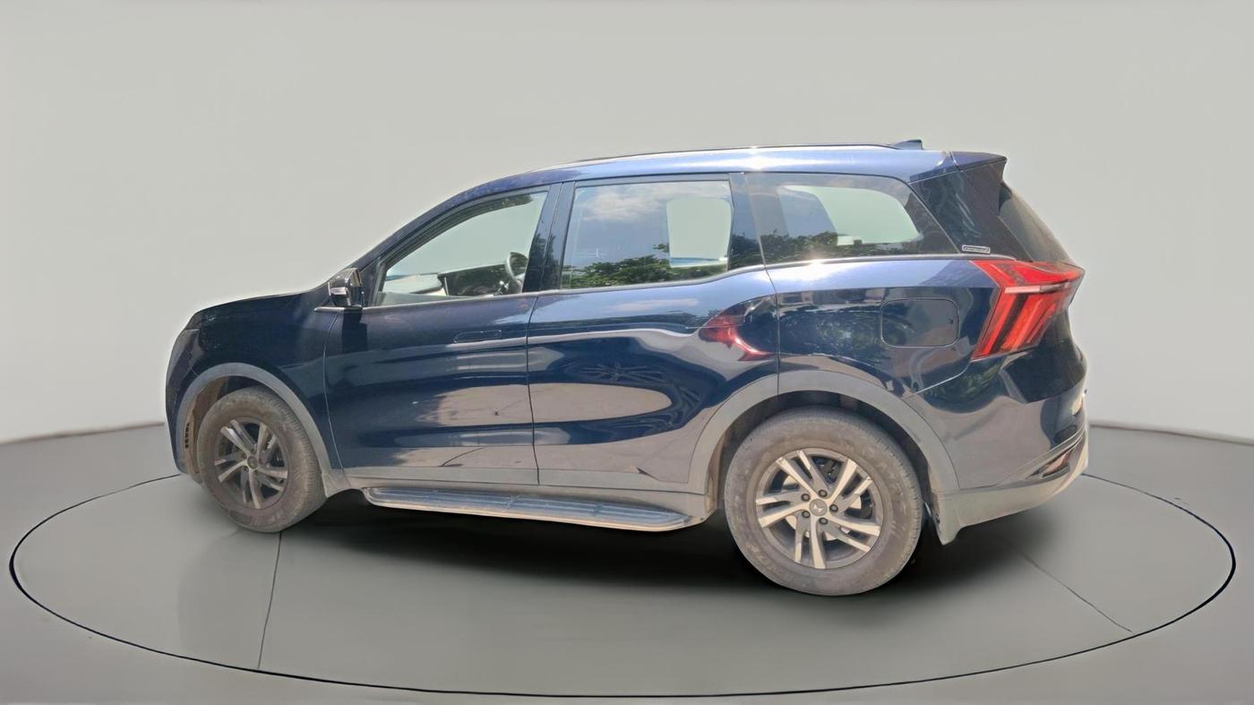 2022 Mahindra XUV700 AX 5 P AT 5 STR, Petrol, Automatic, 30,600 km, exterior