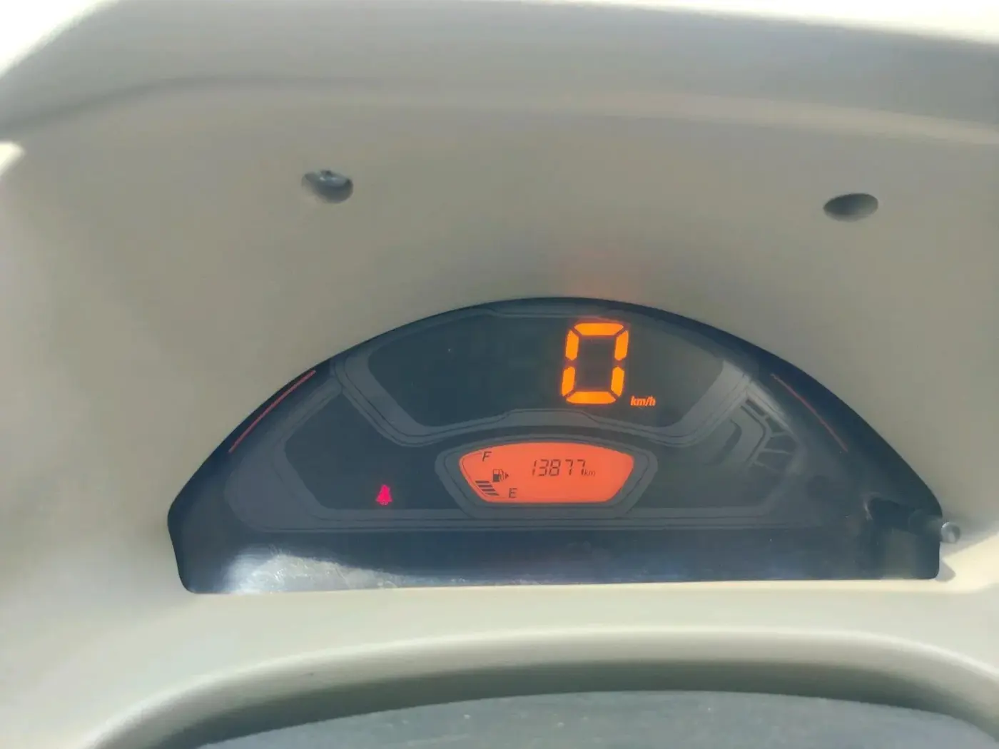 2023 Maruti Eeco 5 STR AC, Petrol, Manual, 13,877 km, interior