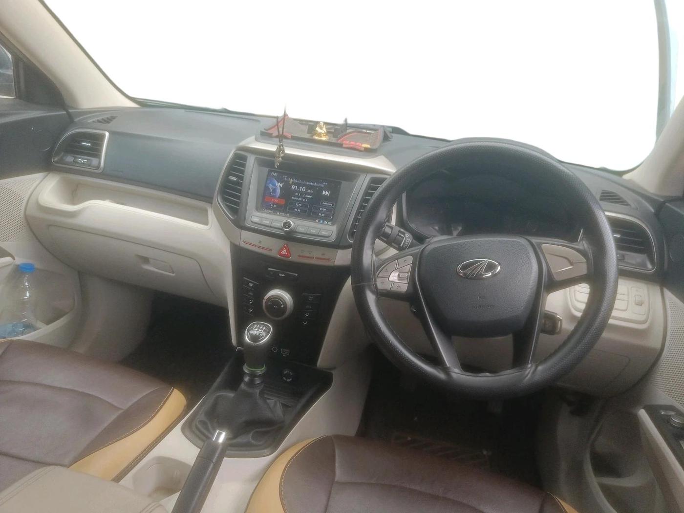 2021 Mahindra XUV300 W6 1.5 Diesel, Diesel, Manual, 1,09,226 km, interior