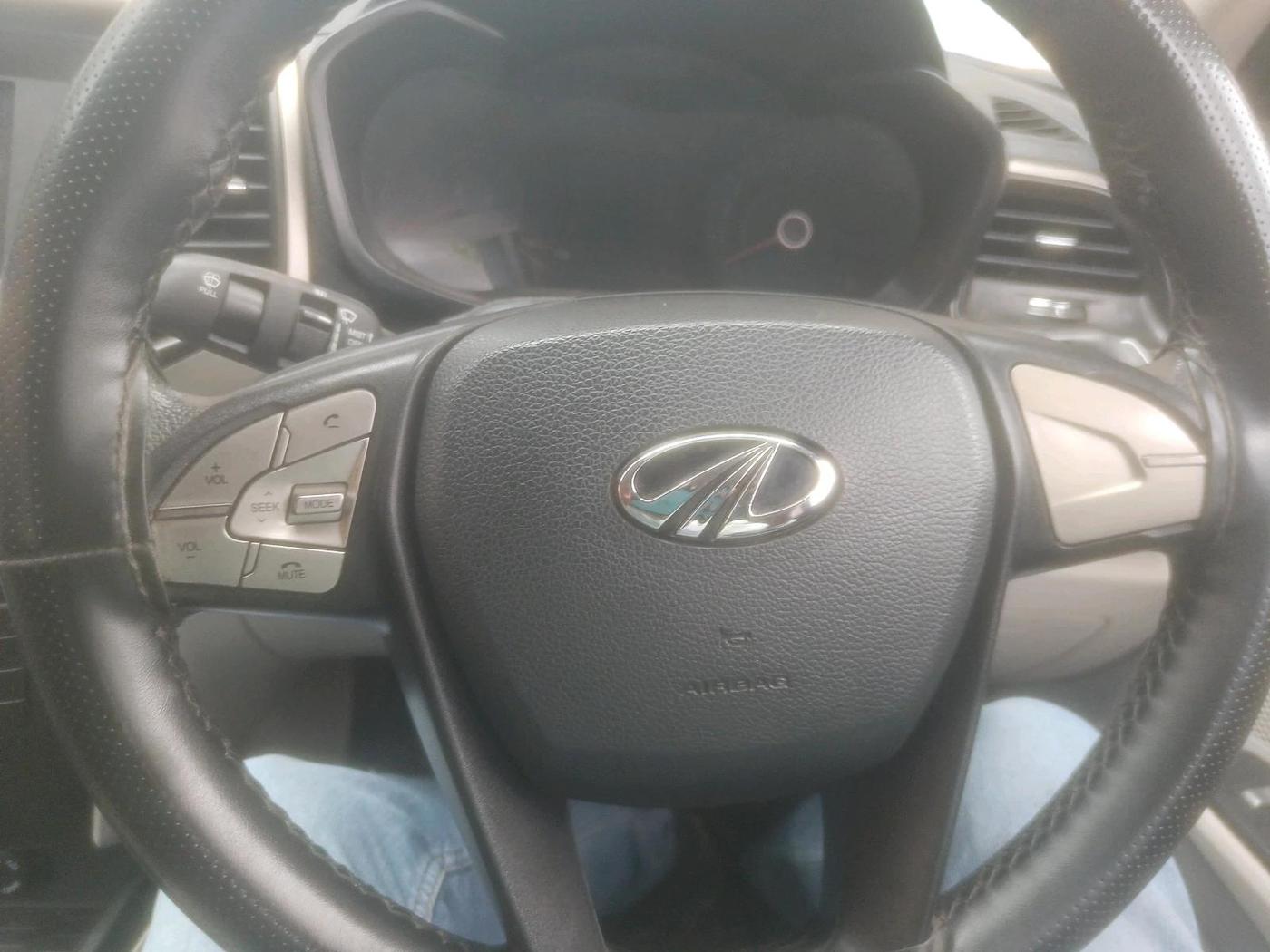 2021 Mahindra XUV300 W6 1.5 Diesel, Diesel, Manual, 1,09,226 km, interior