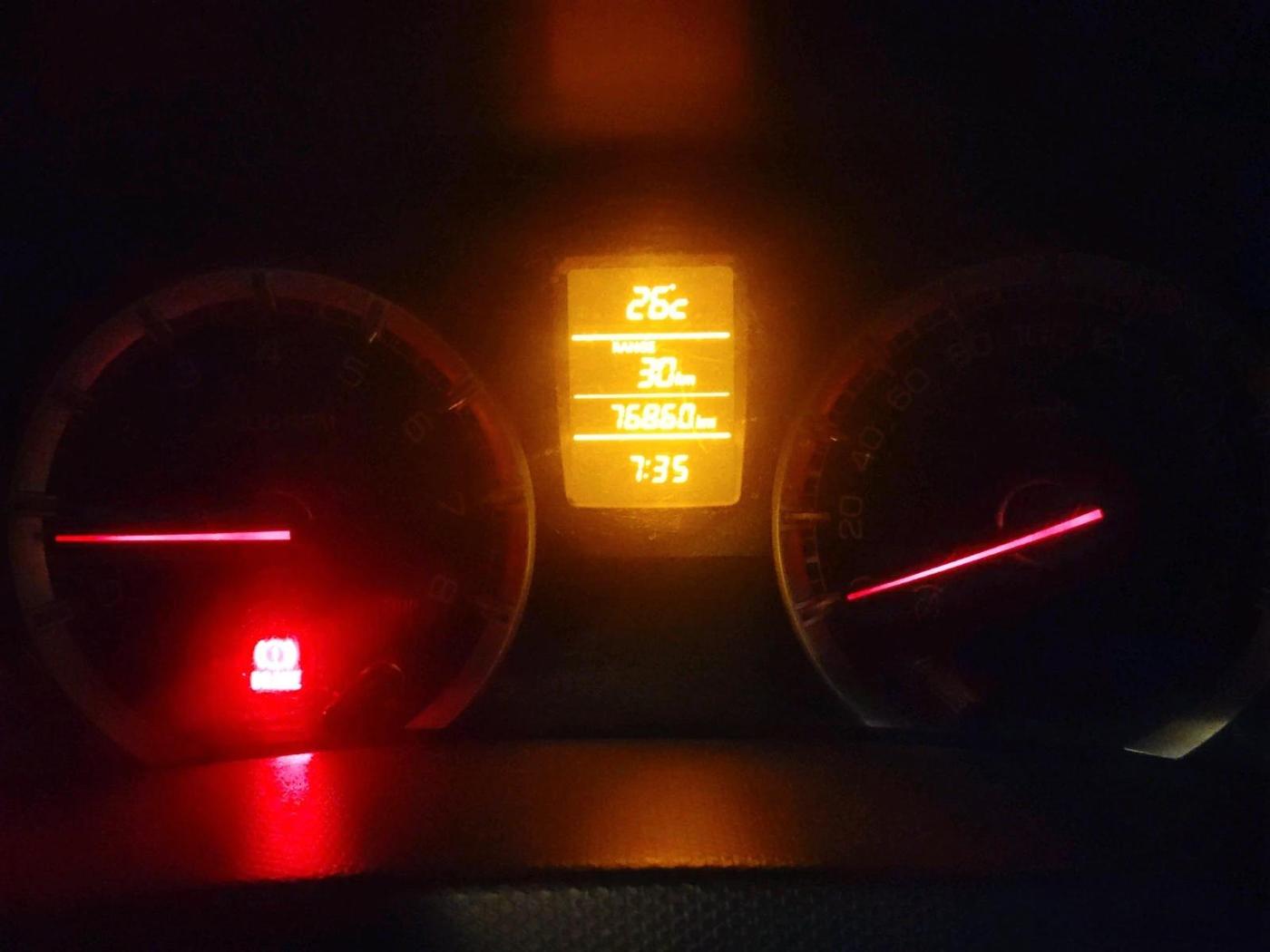 2014 Maruti Swift ZXI, Petrol, Manual, 76,860 km, interior