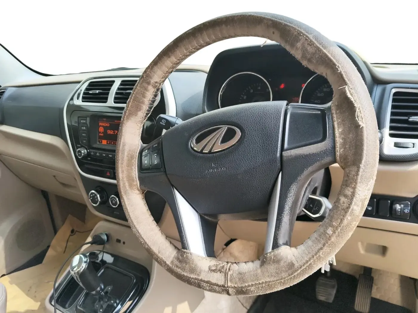 2017 Mahindra TUV300 T8 AMT, Diesel, Automatic, 2,30,849 km, interior