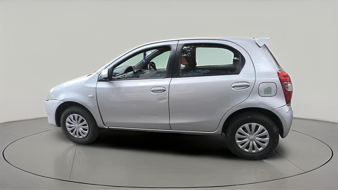 2013 Toyota Etios Liva G, Petrol, Manual, 63,838 km, exterior