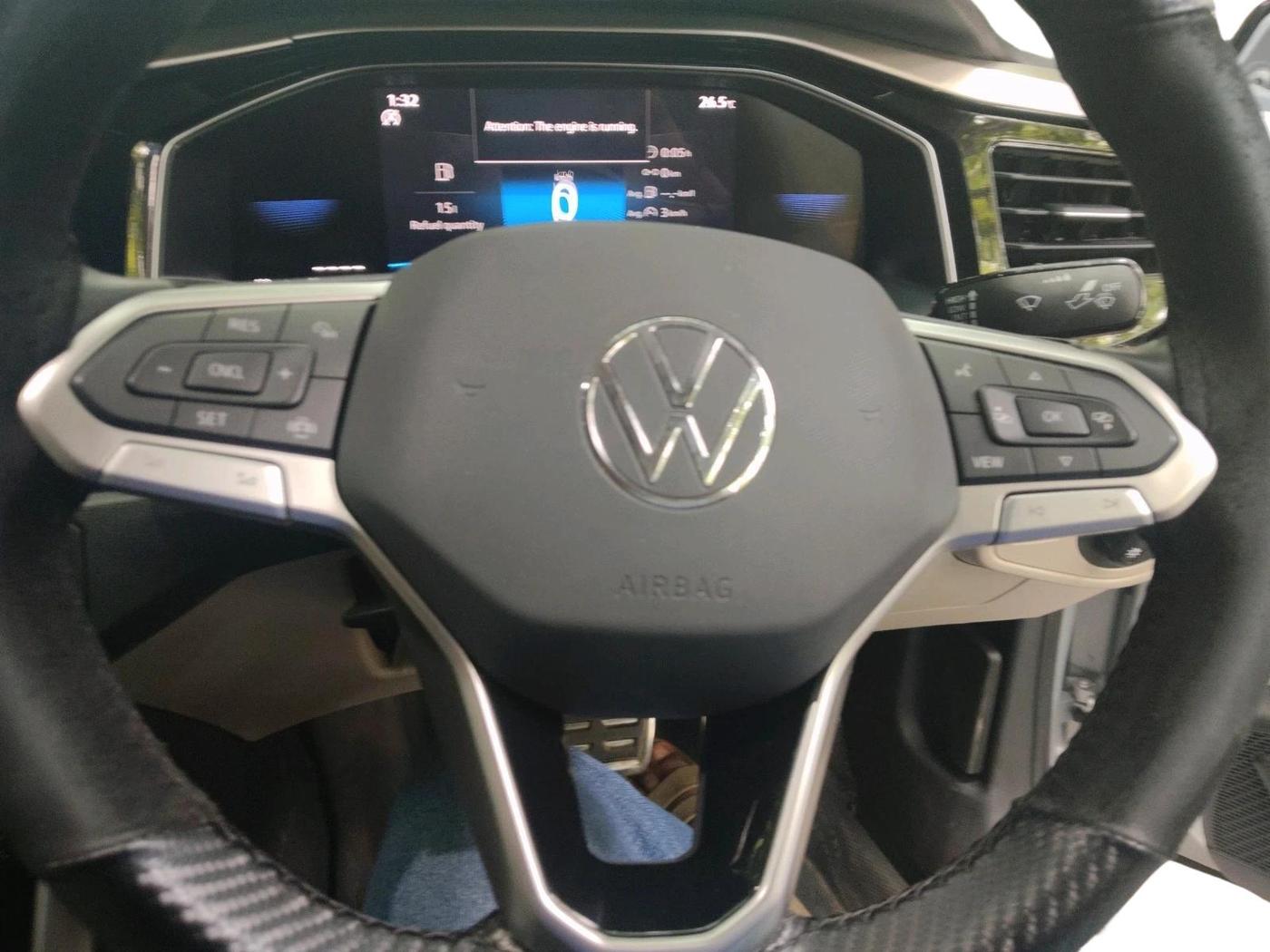 2025 Volkswagen VIRTUS TOPLINE TSI 1.0 AT, Petrol, Automatic, 11,392 km, interior