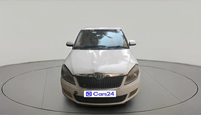 2011 Skoda Fabia ELEGANCE 1.6 MPI, Petrol, Manual, 1,72,131 km, exterior