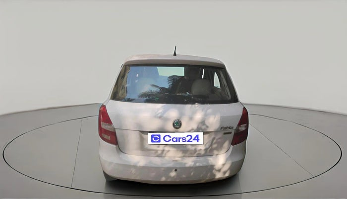2011 Skoda Fabia ELEGANCE 1.6 MPI, Petrol, Manual, 1,72,131 km, exterior