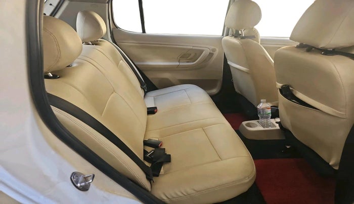 2011 Skoda Fabia ELEGANCE 1.6 MPI, Petrol, Manual, 1,72,131 km, interior