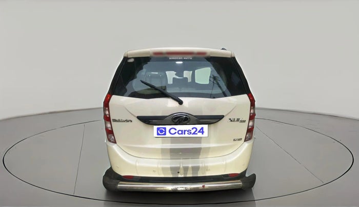 2015 Mahindra XUV500 W10, Diesel, Manual, 1,62,371 km, exterior