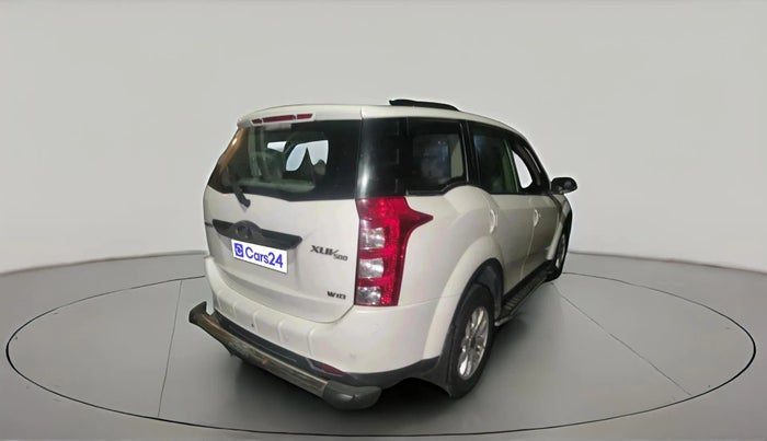 2015 Mahindra XUV500 W10, Diesel, Manual, 1,62,371 km, exterior