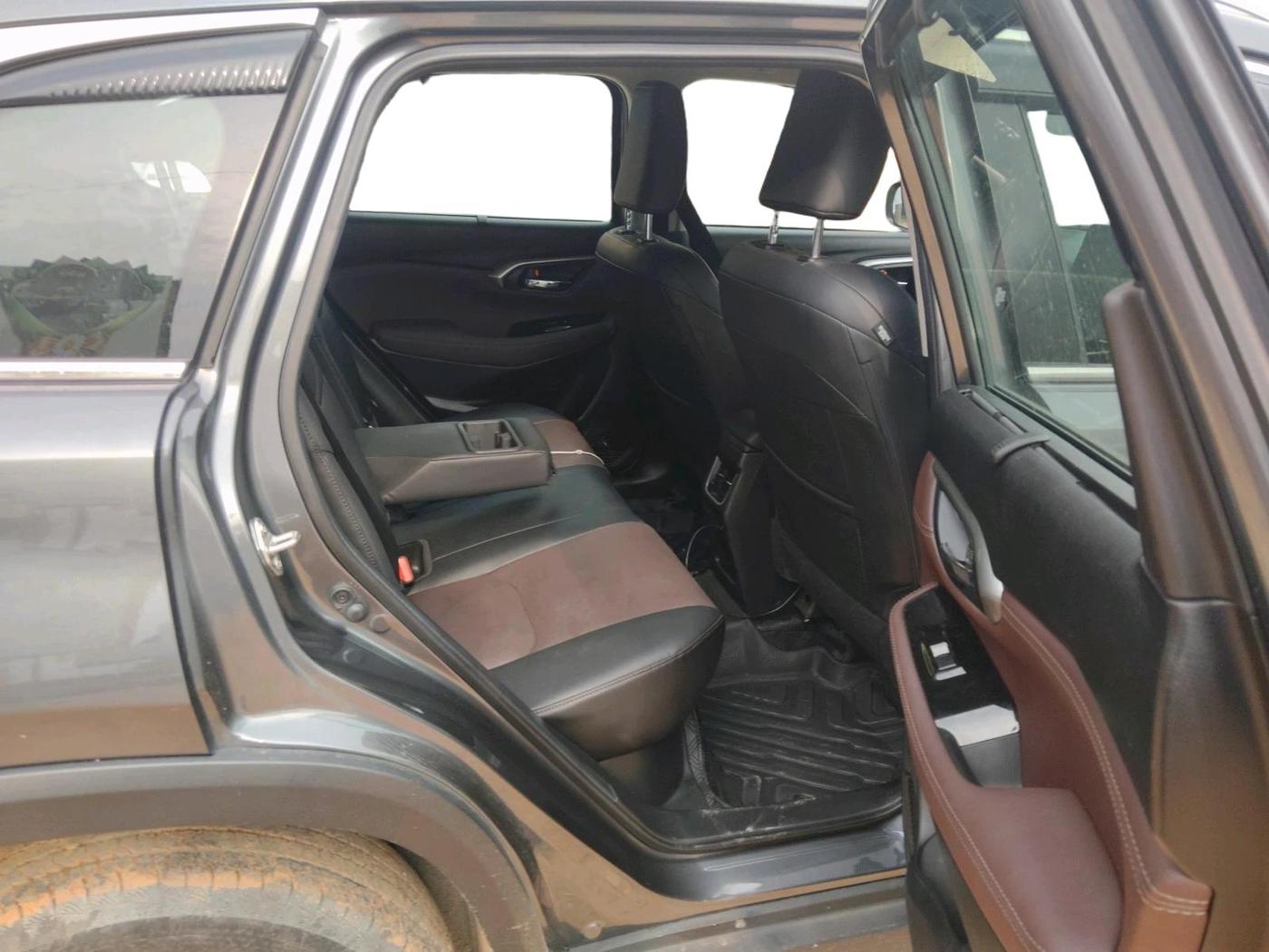 2025 Maruti Grand Vitara ALPHA SMART HYBRID, Petrol, Manual, 6,375 km, interior