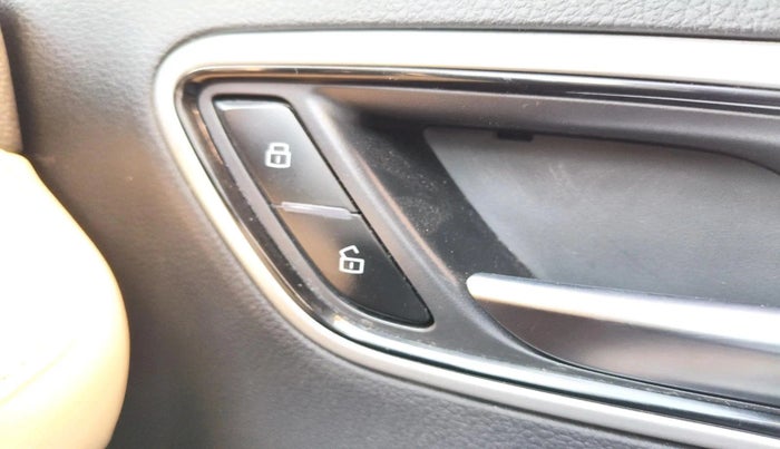 2022 MG ASTOR SHARP EX 1.5 MT, Petrol, Manual, 82,239 km, interior