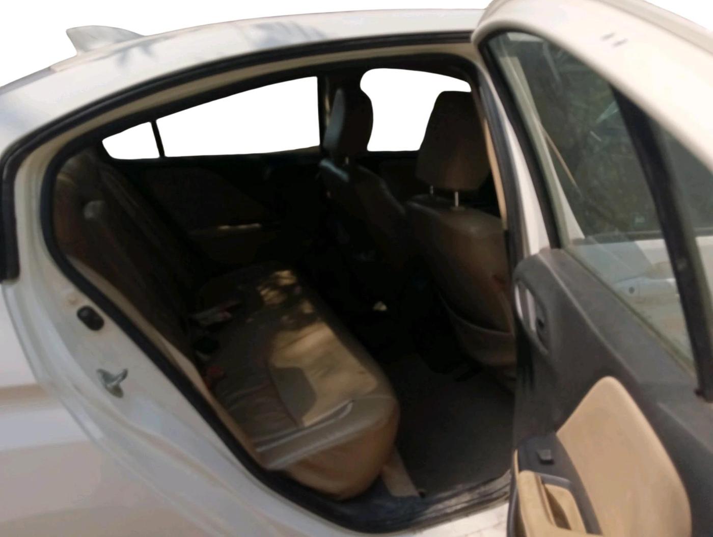 2014 Honda City 1.5L I-DTEC SV, Diesel, Manual, 1,34,144 km, interior