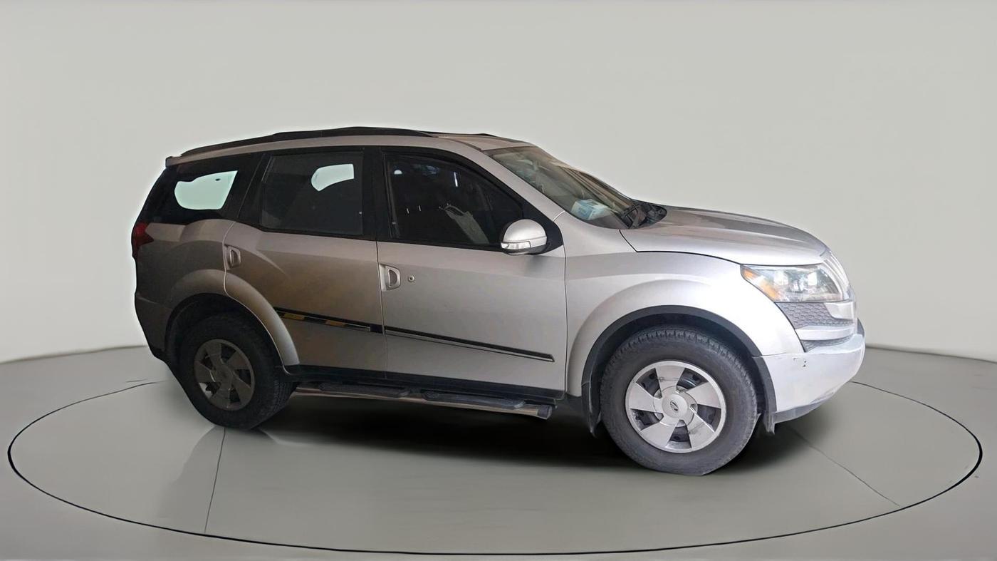 2015 Mahindra XUV500 W6, Diesel, Manual, 1,36,267 km, exterior
