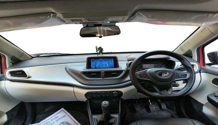 2025 Tata ALTROZ XM PLUS SUNROOF, Petrol, Manual, 12,664 km, interior