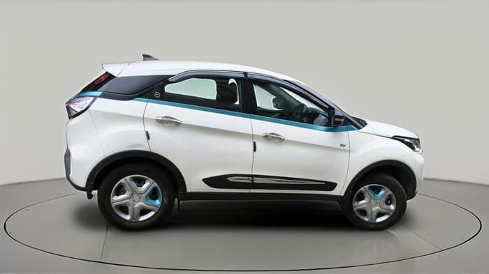 2023 Tata NEXON EV XM, Electric, Automatic, 3,991 km, exterior