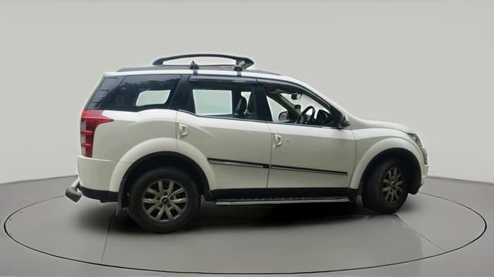 2016 Mahindra XUV500 W10, Diesel, Manual, 77,567 km, exterior