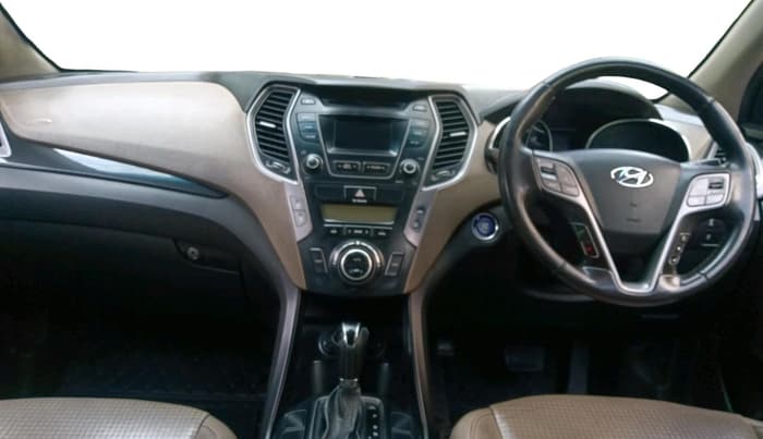 2014 Hyundai Santa Fe 4 WD AT, Diesel, Automatic, 1,46,889 km, interior