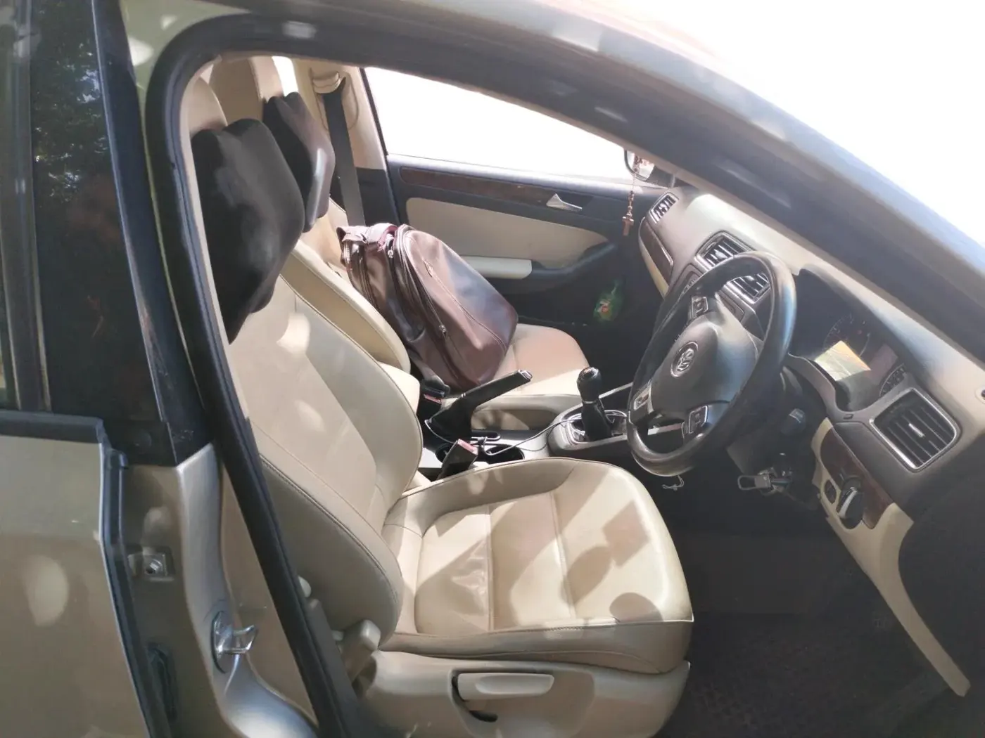 2012 Volkswagen Jetta COMFORTLINE TDI, Diesel, Manual, 1,00,766 km, interior
