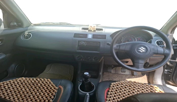 2009 Maruti Swift VXI 1.3, Petrol, Manual, 88,557 km, interior