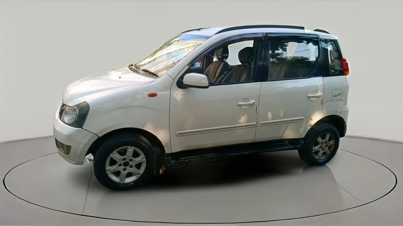 2013 Mahindra Quanto C8, Diesel, Manual, 90,433 km, exterior