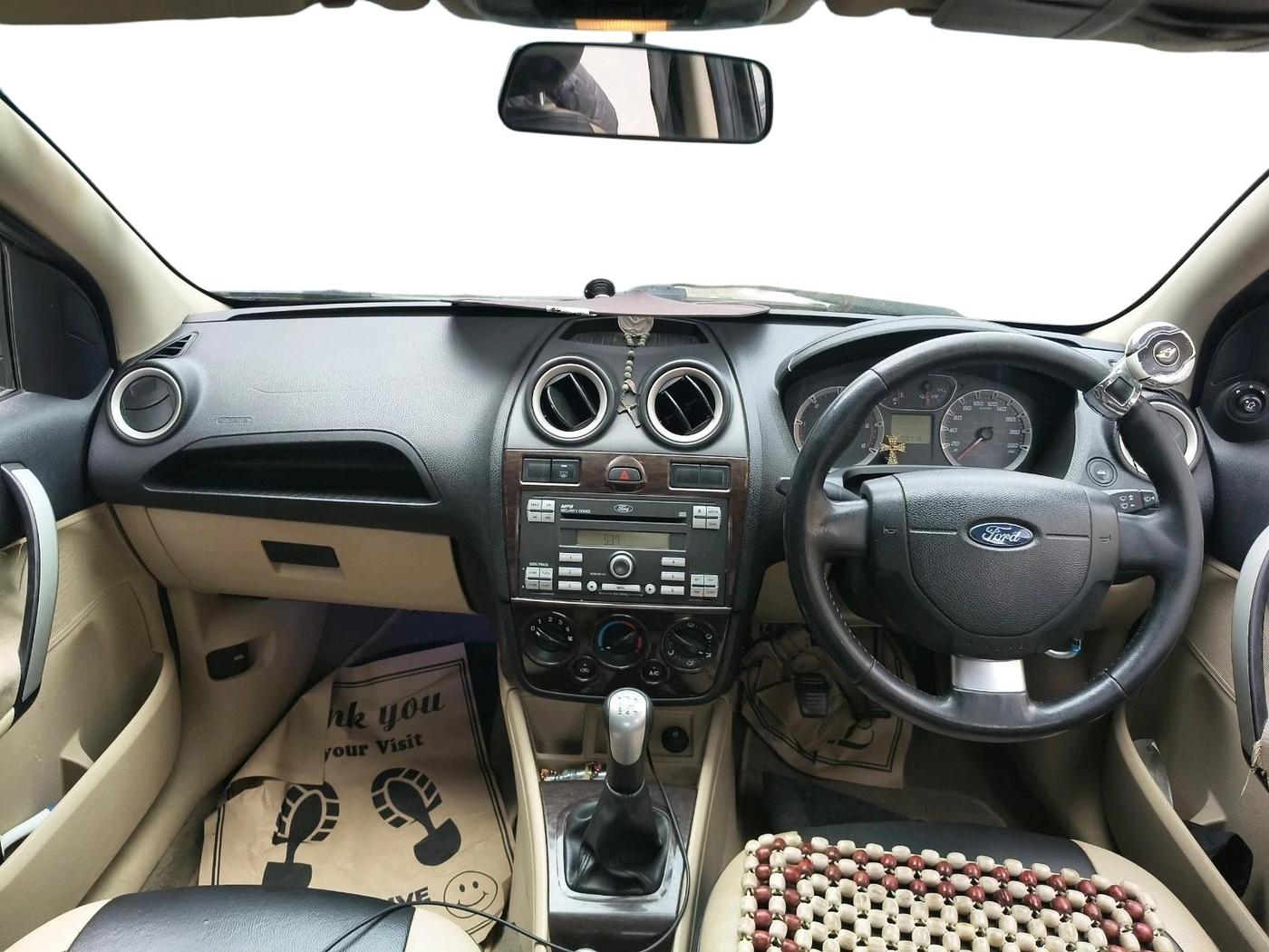 2011 Ford Fiesta Classic LXI 1.4 DIESEL, Diesel, Manual, 1,08,378 km, interior
