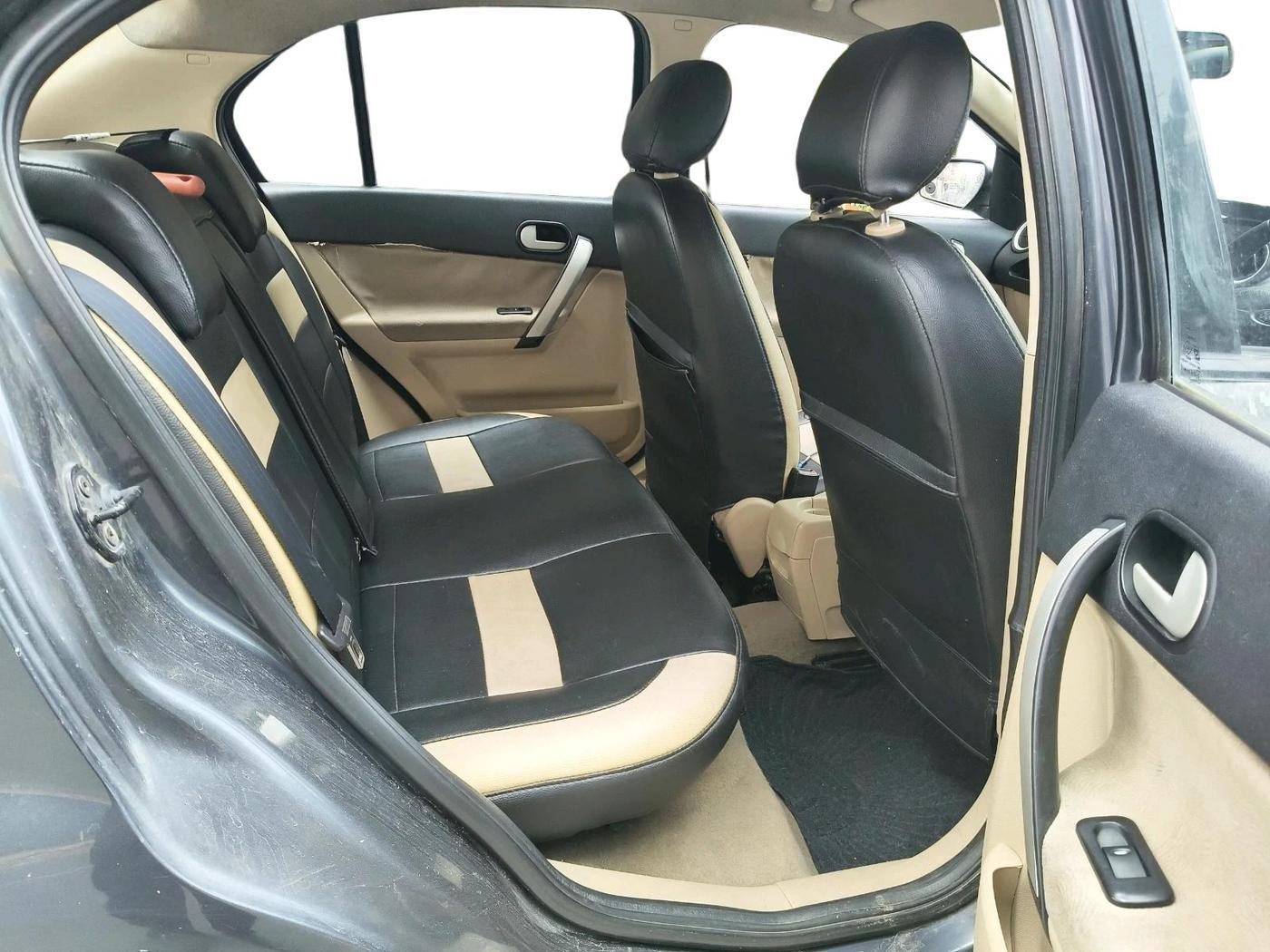 2011 Ford Fiesta Classic LXI 1.4 DIESEL, Diesel, Manual, 1,08,378 km, interior