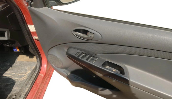 2013 Toyota Etios Liva G, Petrol, Manual, 78,554 km, interior