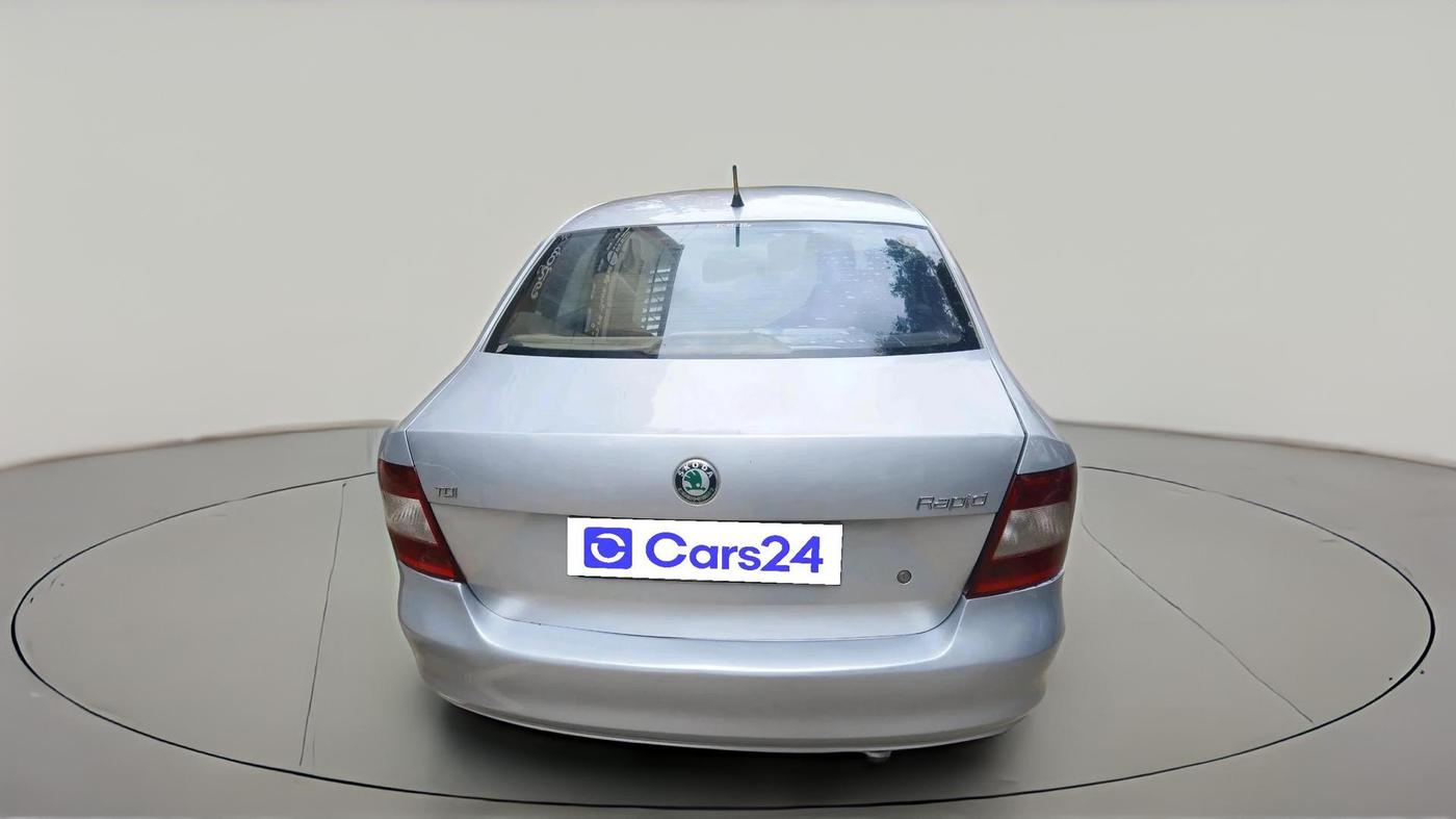 2012 Skoda Rapid AMBITION 1.6 TDI CR MT, Diesel, Manual, 82,909 km, exterior
