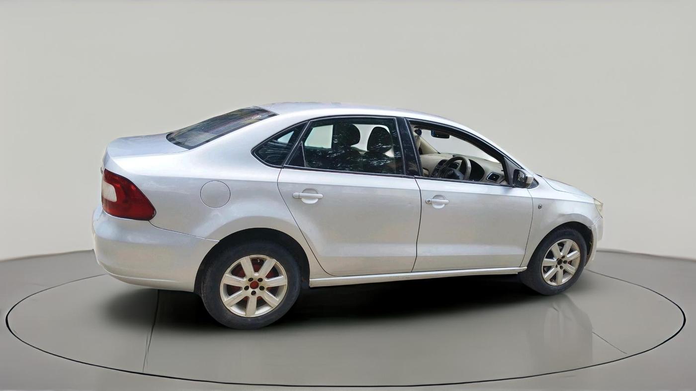 2012 Skoda Rapid AMBITION 1.6 TDI CR MT, Diesel, Manual, 82,909 km, exterior