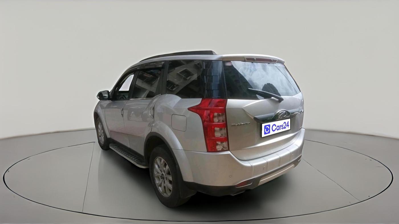 2015 Mahindra XUV500 W10, Diesel, Manual, 1,12,122 km, exterior