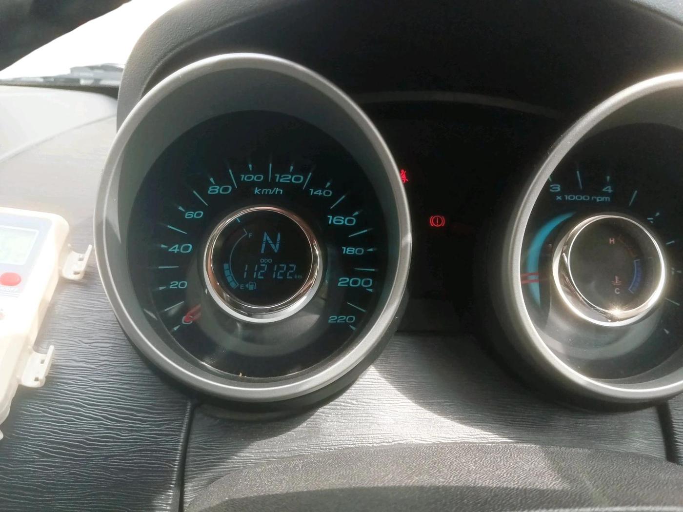 2015 Mahindra XUV500 W10, Diesel, Manual, 1,12,122 km, interior