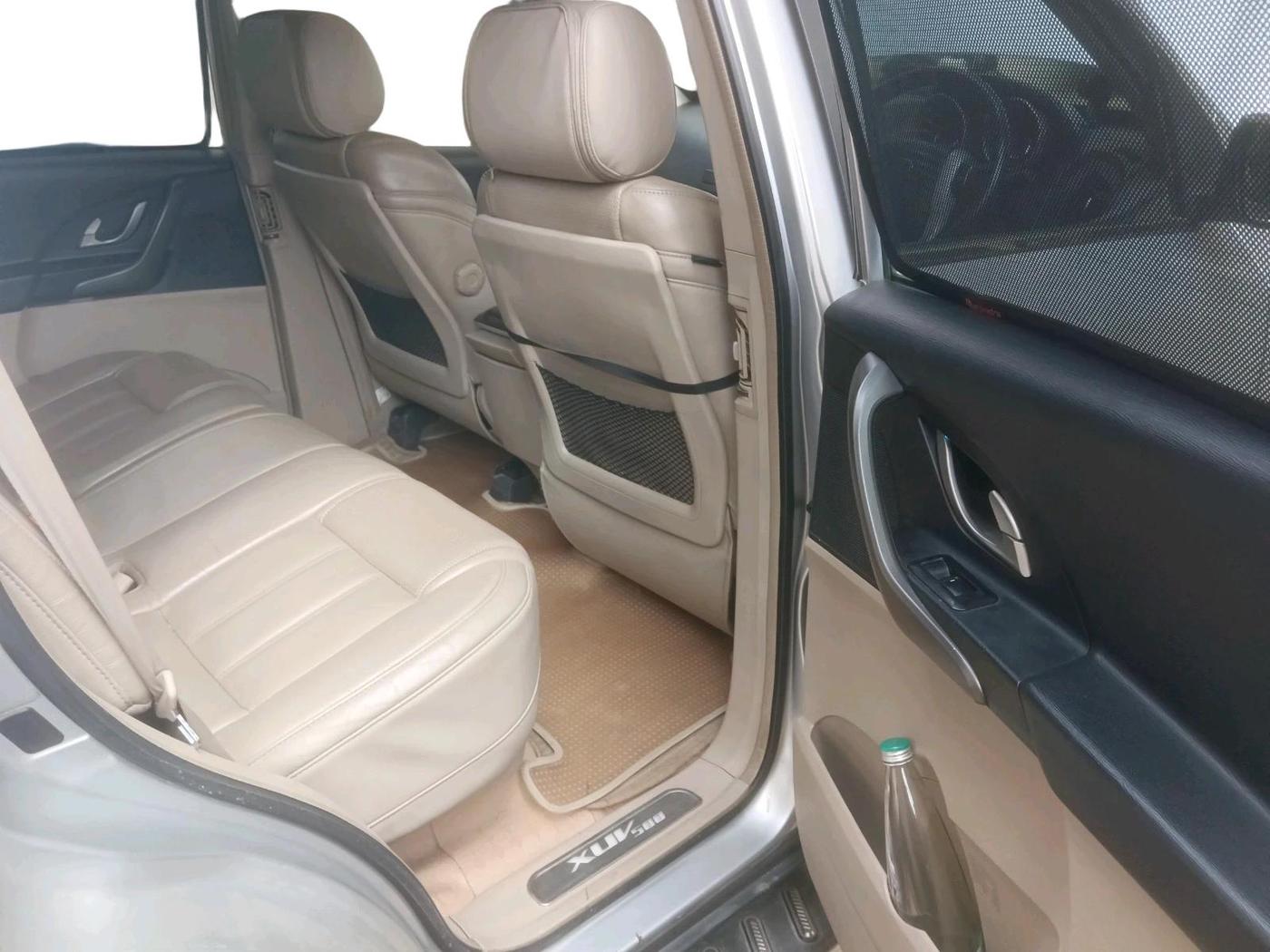 2015 Mahindra XUV500 W10, Diesel, Manual, 1,12,122 km, interior