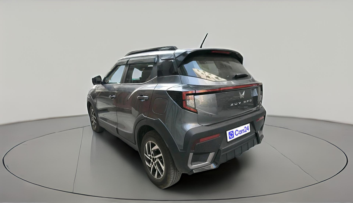 2024 Mahindra XUV 3XO AX5L 1.2 TGDi AT, Petrol, Automatic, 10,104 km, exterior