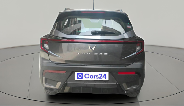 2024 Mahindra XUV 3XO AX5L 1.2 TGDi AT, Petrol, Automatic, 10,104 km, exterior