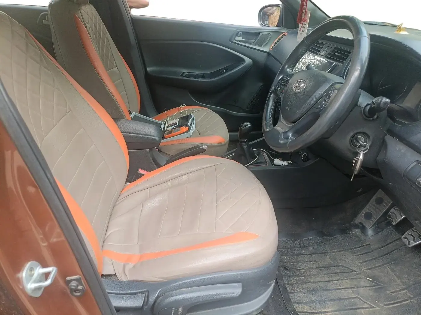 2016 Hyundai i20 Active 1.2 S, Petrol, Manual, 1,14,135 km, interior