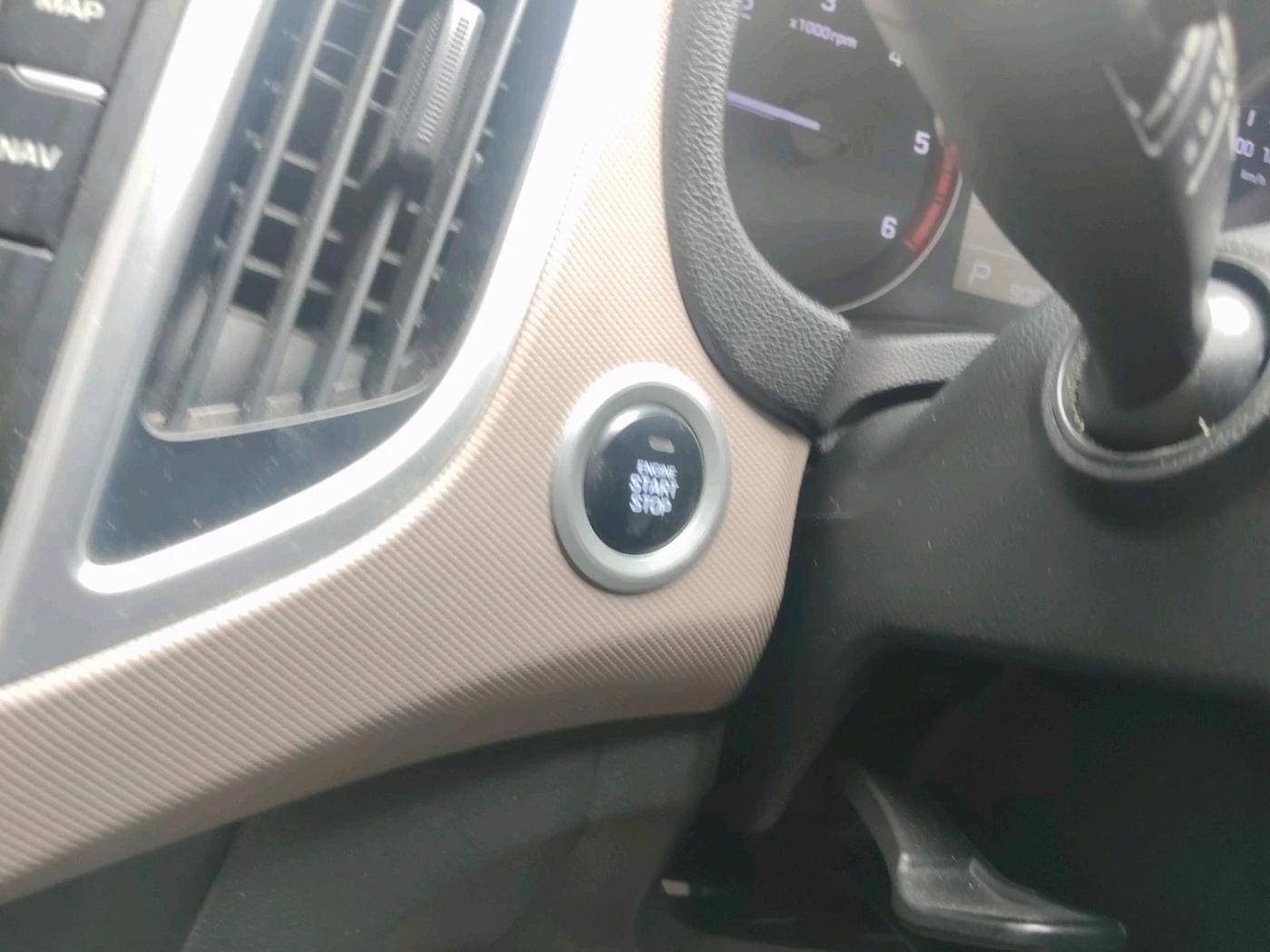 2018 Hyundai Creta SX AT 1.6 DIESEL, Diesel, Automatic, 90,641 km, interior