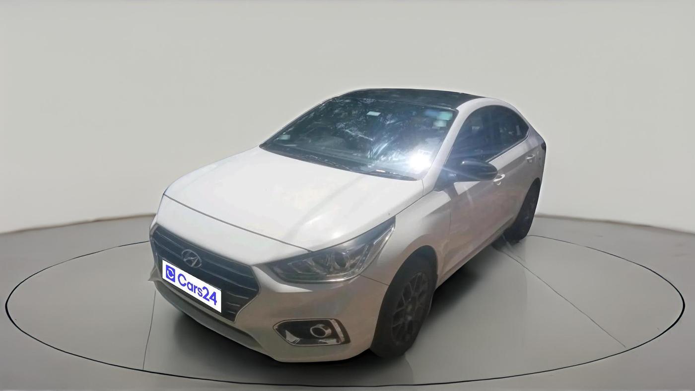 2018 Hyundai Verna 1.6 VTVT SX, Petrol, Manual, 27,281 km, exterior