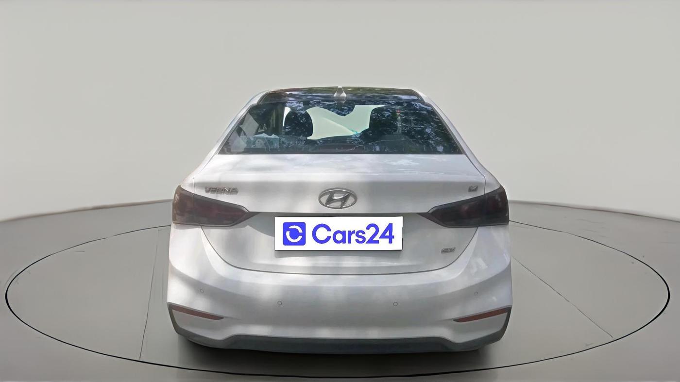 2018 Hyundai Verna 1.6 VTVT SX, Petrol, Manual, 27,281 km, exterior