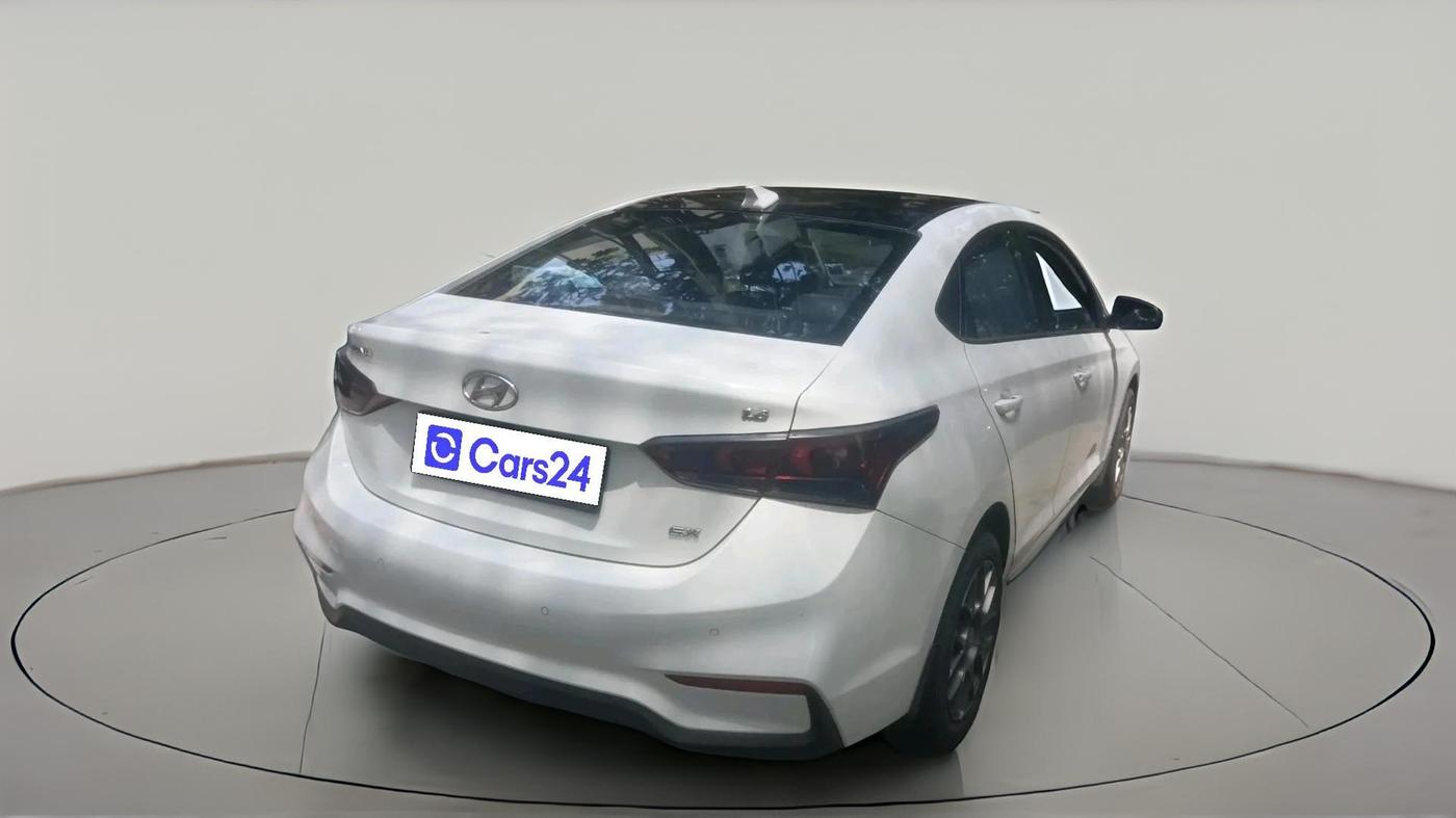 2018 Hyundai Verna 1.6 VTVT SX, Petrol, Manual, 27,281 km, exterior