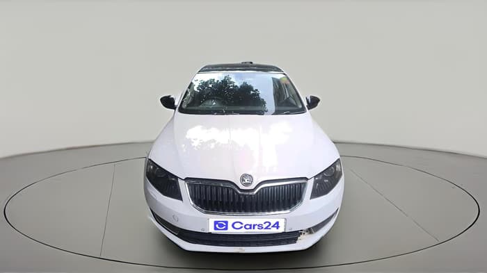 2014 Skoda Octavia ELEGANCE 2.0 TDI AT, Diesel, Automatic, 1,25,365 km, exterior