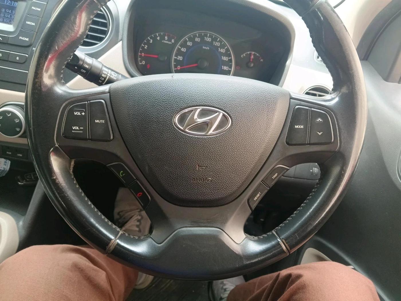 2014 Hyundai Grand i10 ASTA 1.1 CRDI (O), Diesel, Manual, 81,059 km, interior